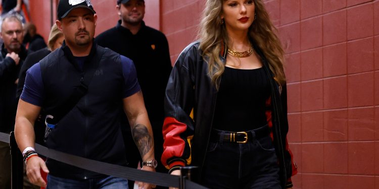 Is Taylor Swift Going to the Kansas City Chiefs Game Against the Denver Brancos?