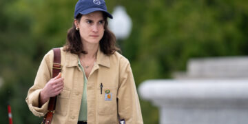 For Marie Gluesenkamp Pérez, politics is about meeting voters where they are