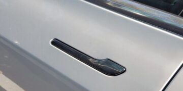 Tesla Model Y door handles now under federal safety scrutiny
