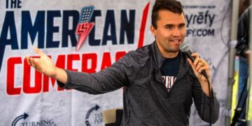 The Tragedy of Lifespans in Politics